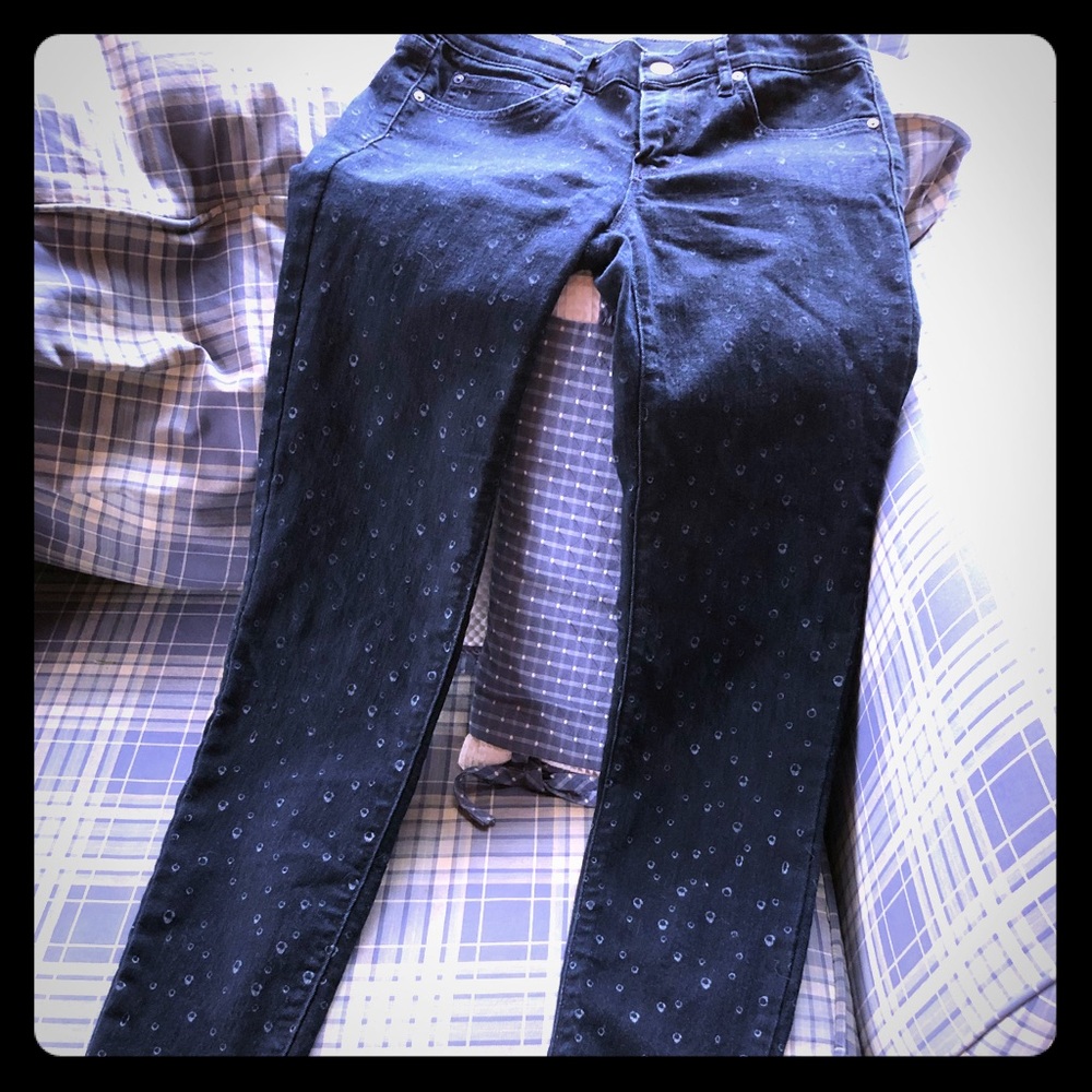 Gap Legging Jean with white accent look